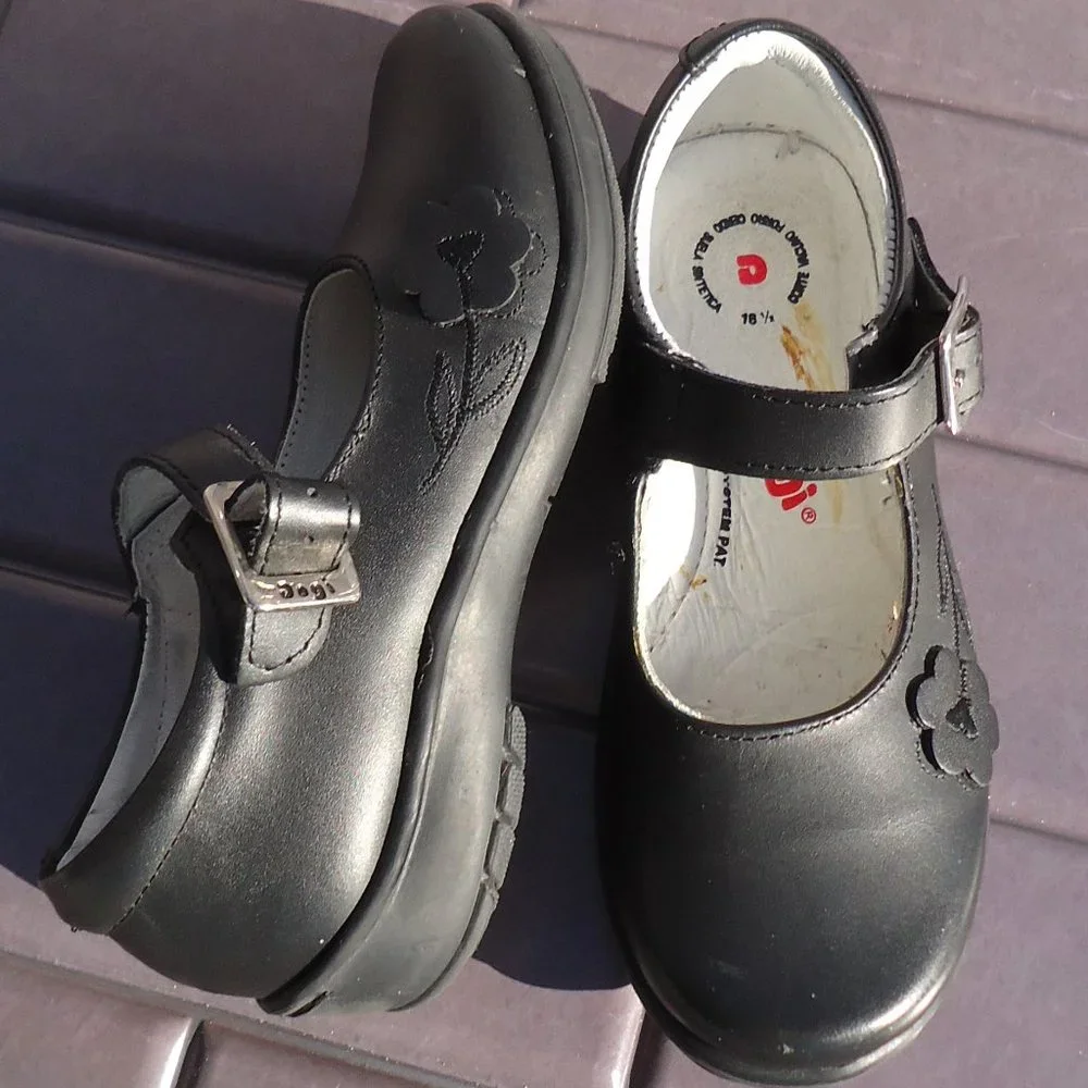 SIZE 18.5. Dogi® black leather dress shoes.